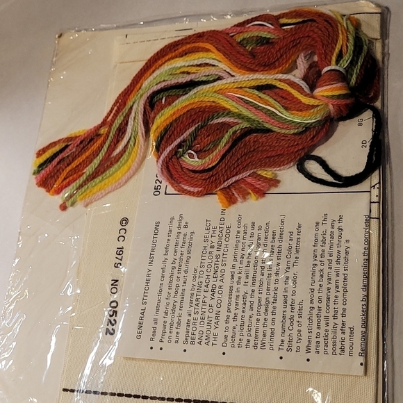 Crewel Embroidery Kit NEW - Picture 5 of 6